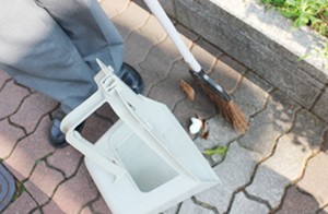本社周辺清掃活動 2