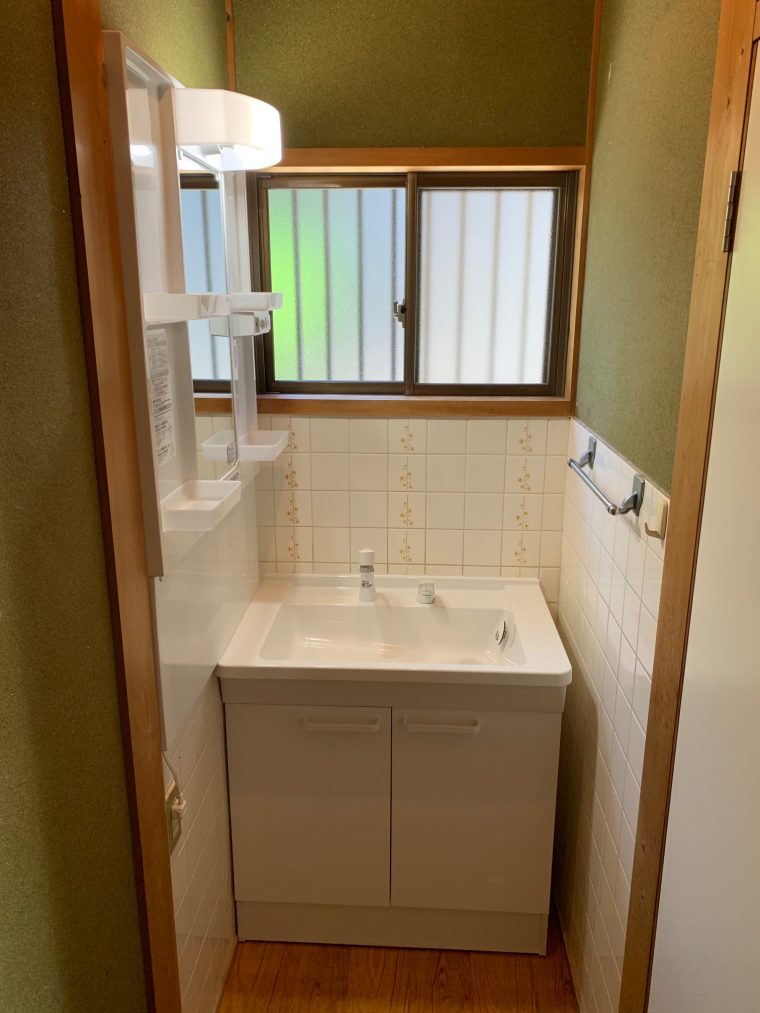 20190513_005 洗面化粧台交換 三重県松阪市:施工実績