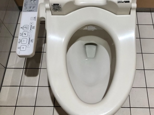 トイレの水が流れないときの対処法｜自分でできるトイレのつまり解消法:イメージ