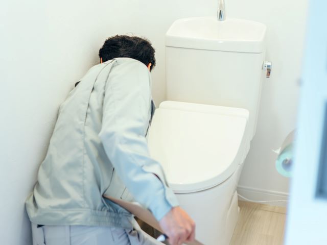 トイレのつまりは業者に依頼すべき? 失敗しない業者選びのポイント:イメージ