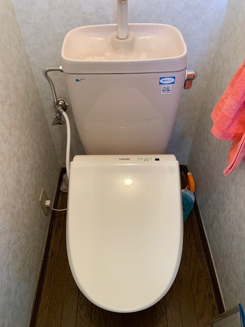 トイレ給水管修理:施工実績写真