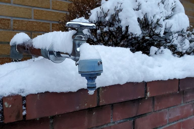 水道管が凍結する温度は何℃？凍結の対策方法と予防法を紹介:イメージ