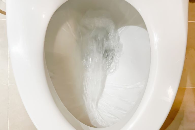 トイレタンクからする水の音は水漏れが原因？確認方法と対処法を解説:イメージ
