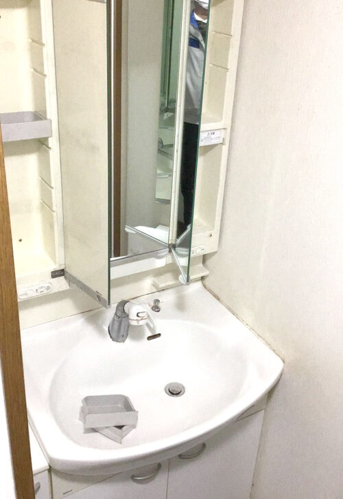 洗面台交換作業:施工事例before写真